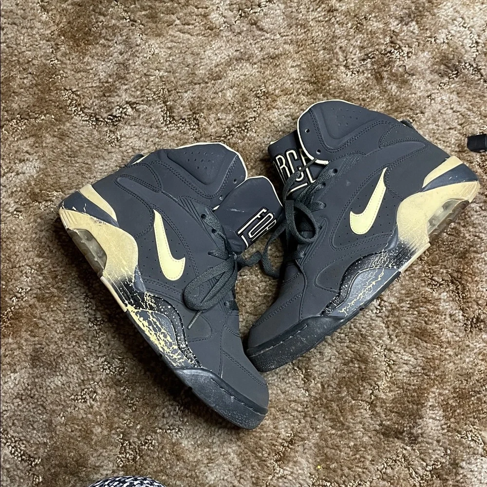 Size‎ 7.5- Nike Air Force 180 Mid Glow In The Dark 2012